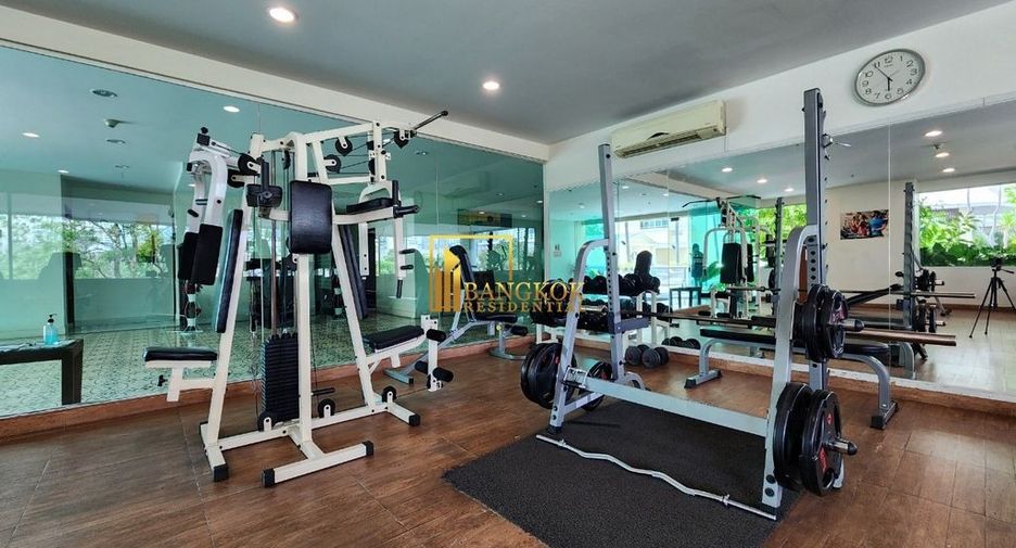 ให้เช่า 4 ห้องนอน เซอร์วิสอพาร์ตเมนต์ ใน วัฒนา, กรุงเทพฯ