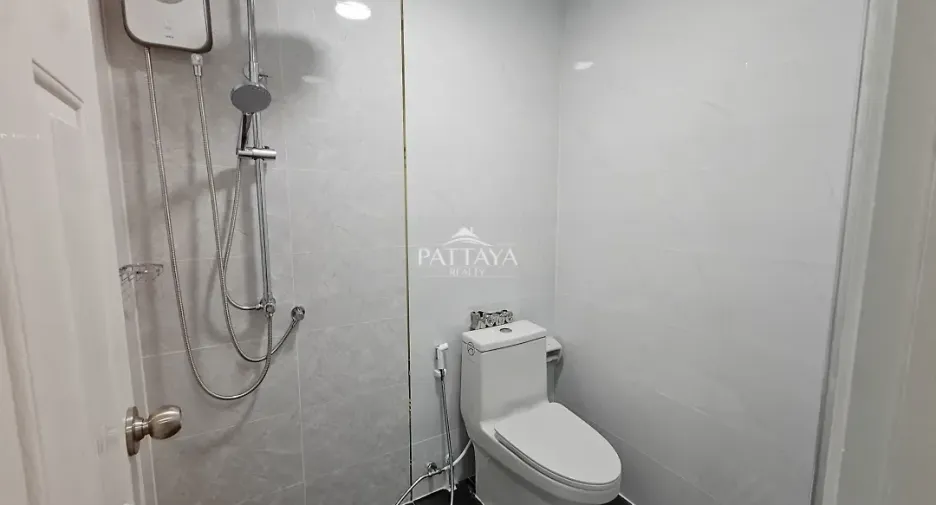 For sale 1 bed condo in Bang Lamung, Chonburi
