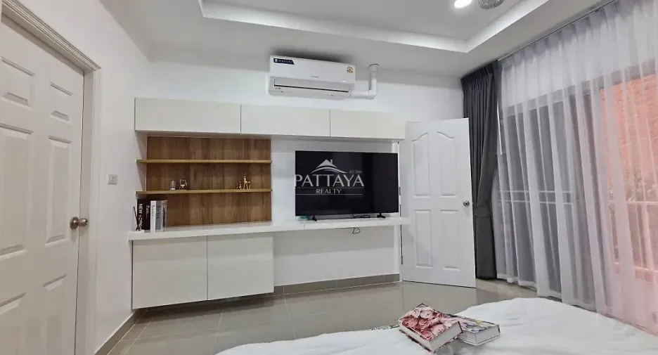 For sale 1 bed condo in Bang Lamung, Chonburi