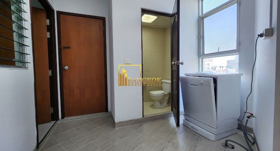 Apartamento en alquiler de 4 habitaciones en Khlong Toei, Bangkok
