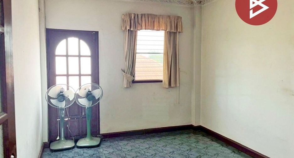 Casa en venta de 4 habitaciones en Doem Bang Nang Buat, Suphan Buri