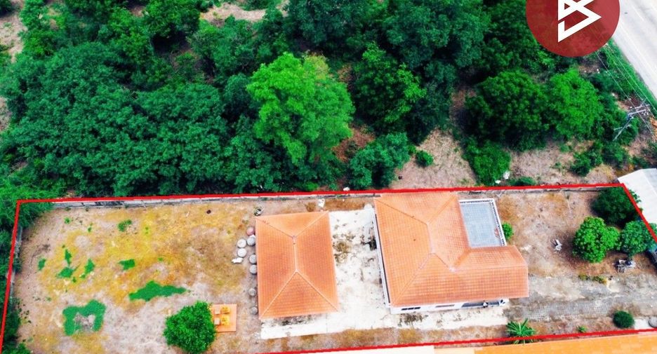 Casa en venta de 4 habitaciones en Doem Bang Nang Buat, Suphan Buri