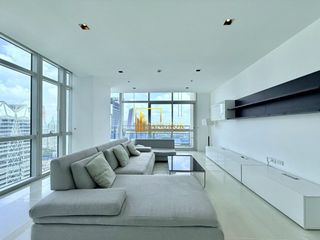 For rent 4 bedrooms condo in Pathum Wan, Bangkok