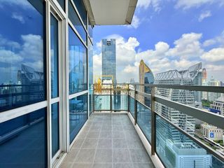 For rent 4 bedrooms condo in Pathum Wan, Bangkok