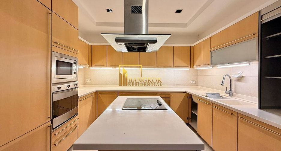 For rent 4 bedrooms condo in Pathum Wan, Bangkok