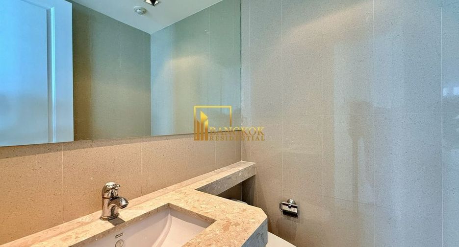 For rent 4 bedrooms condo in Pathum Wan, Bangkok