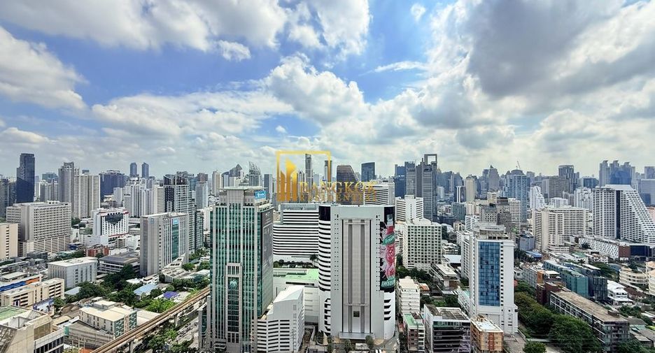 For rent 4 bedrooms condo in Pathum Wan, Bangkok