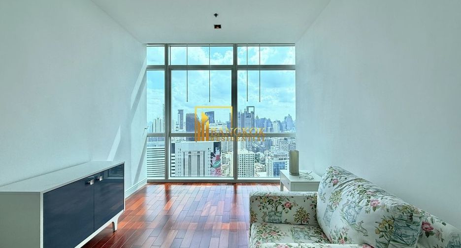 For rent 4 bedrooms condo in Pathum Wan, Bangkok