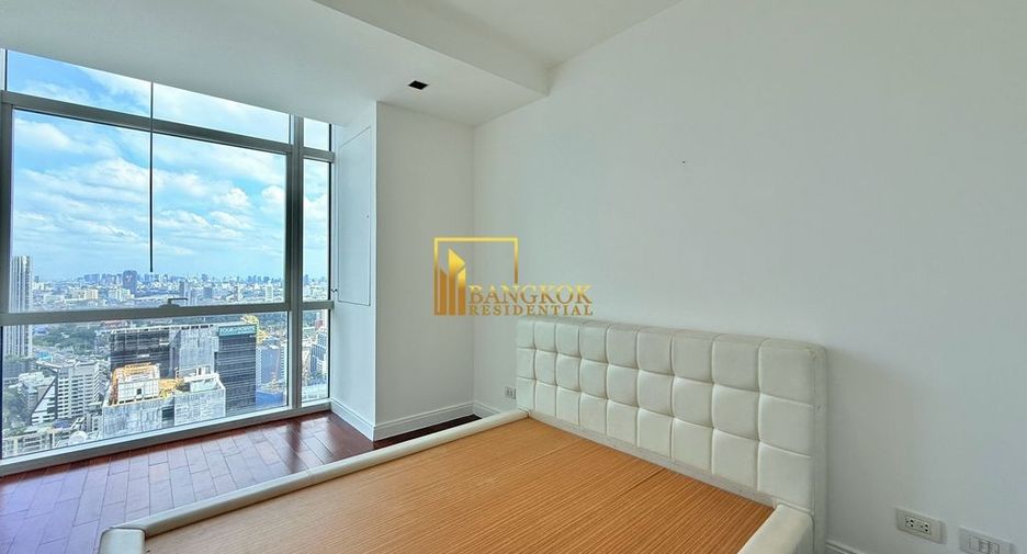 For rent 4 bedrooms condo in Pathum Wan, Bangkok