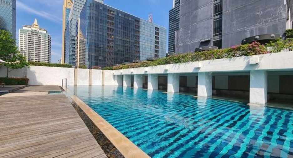 For rent 4 bedrooms condo in Pathum Wan, Bangkok