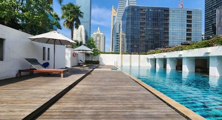 For rent 4 bedrooms condo in Pathum Wan, Bangkok