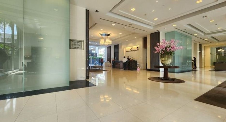 For rent 4 bedrooms condo in Pathum Wan, Bangkok