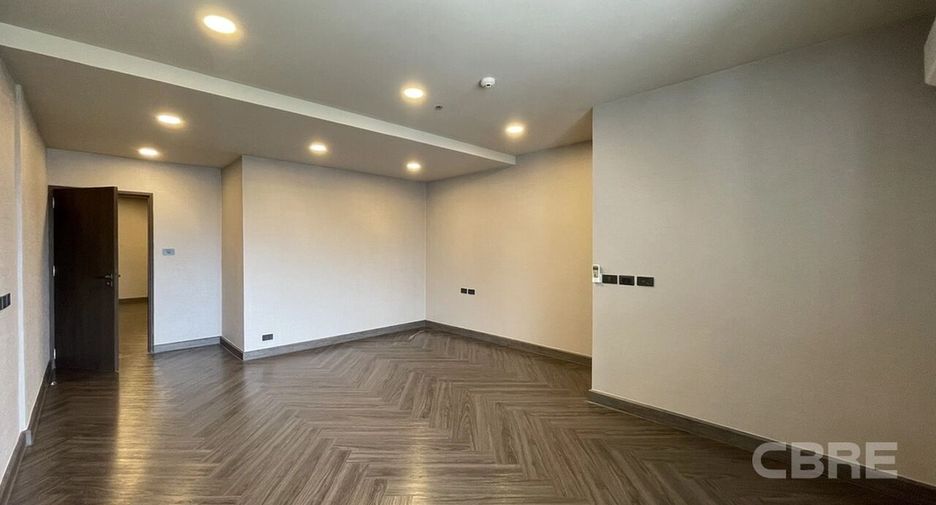 For sale 4 bedrooms condo in Khlong Toei, Bangkok