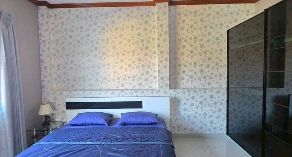Продажа 3 спальни дом в Саттахип, Чонбури