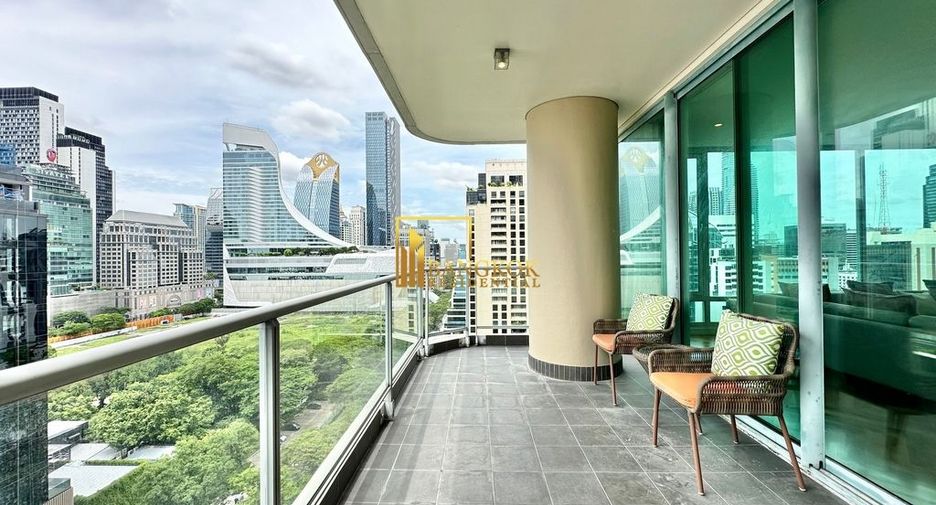 For rent 4 bedrooms condo in Pathum Wan, Bangkok