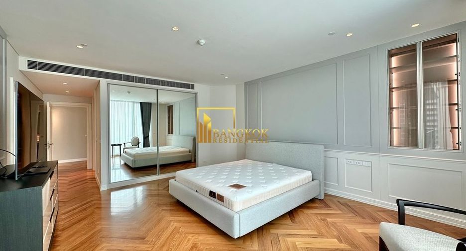 For rent 4 bedrooms condo in Pathum Wan, Bangkok