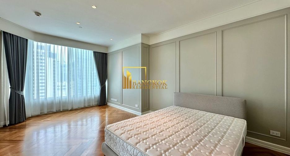 For rent 4 bedrooms condo in Pathum Wan, Bangkok