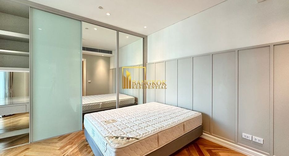 For rent 4 bedrooms condo in Pathum Wan, Bangkok