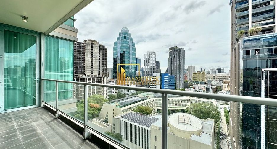 For rent 4 bedrooms condo in Pathum Wan, Bangkok