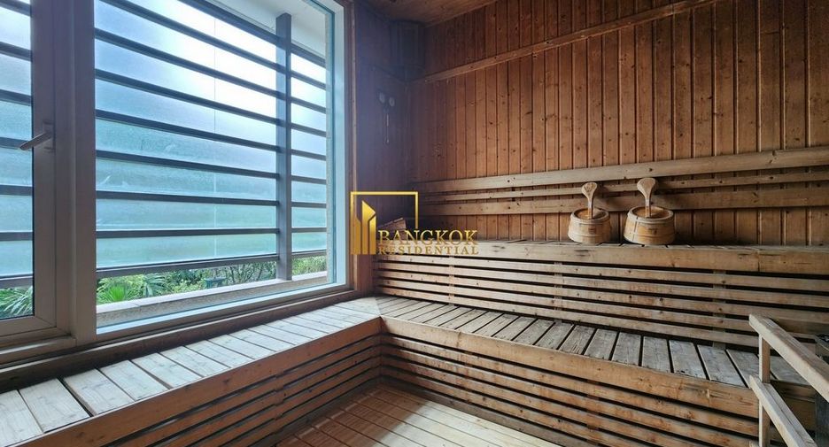 For rent 4 bedrooms condo in Pathum Wan, Bangkok