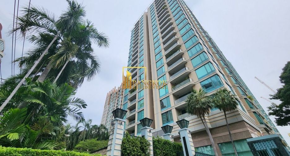 For rent 4 bedrooms condo in Pathum Wan, Bangkok