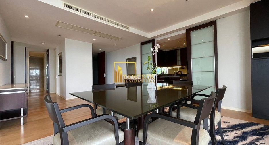 For rent 2 ベッドルーム serviced apartment in Khlong Toei, Bangkok