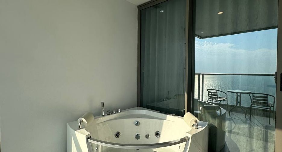 Condo en alquiler de 2 habitaciones en Bang Lamung, Chonburi