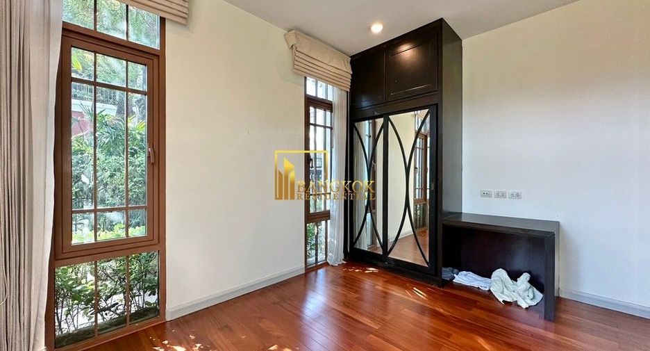 À louer 4 chambres maison à Watthana, Bangkok