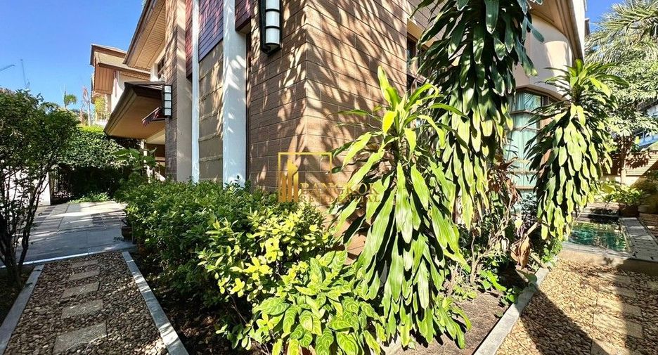 À louer 4 chambres maison à Watthana, Bangkok