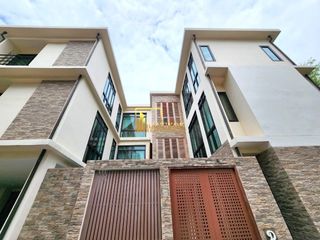 For rent 4 ベッドルーム villa in Khlong Toei, Bangkok