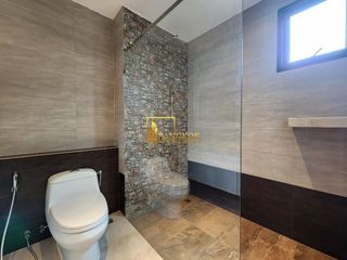 For rent 4 ベッドルーム villa in Khlong Toei, Bangkok
