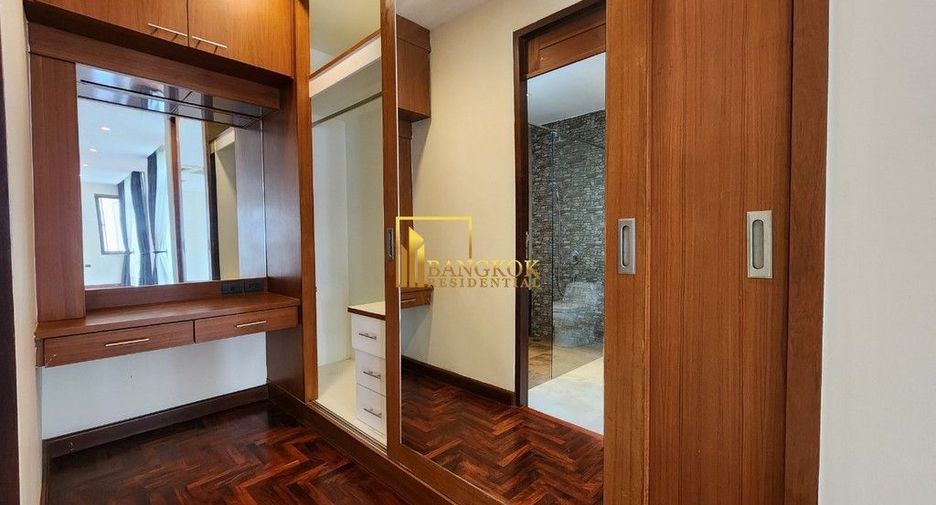 For rent 4 ベッドルーム villa in Khlong Toei, Bangkok