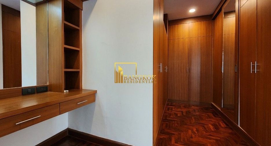 For rent 4 ベッドルーム villa in Khlong Toei, Bangkok