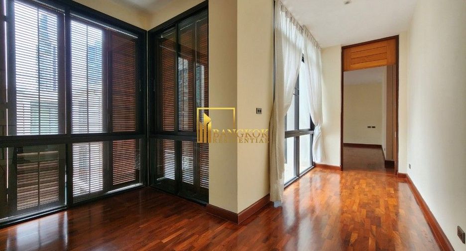 For rent 4 ベッドルーム villa in Khlong Toei, Bangkok
