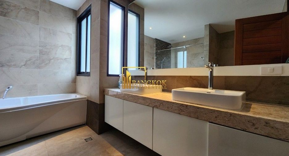 For rent 4 ベッドルーム villa in Khlong Toei, Bangkok