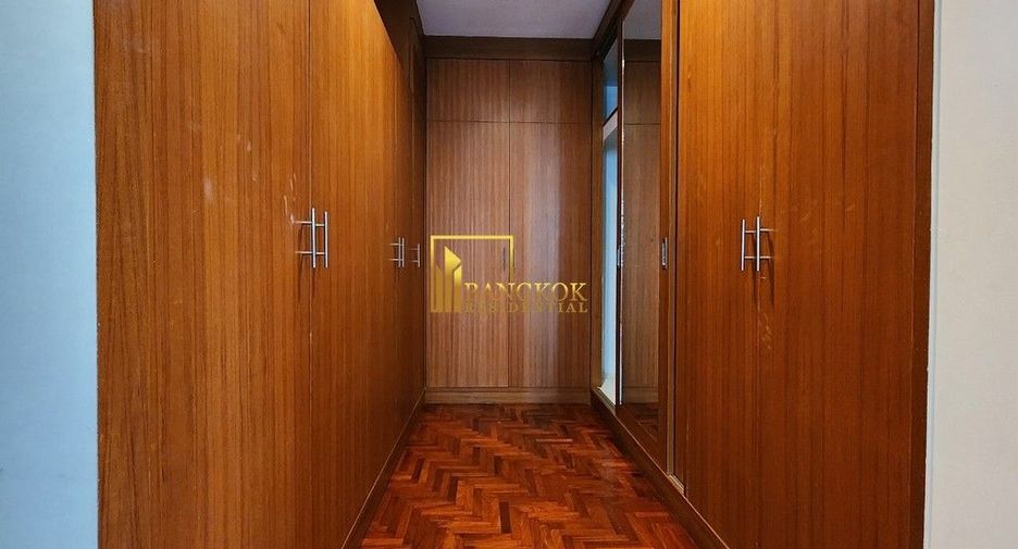 For rent 4 ベッドルーム villa in Khlong Toei, Bangkok