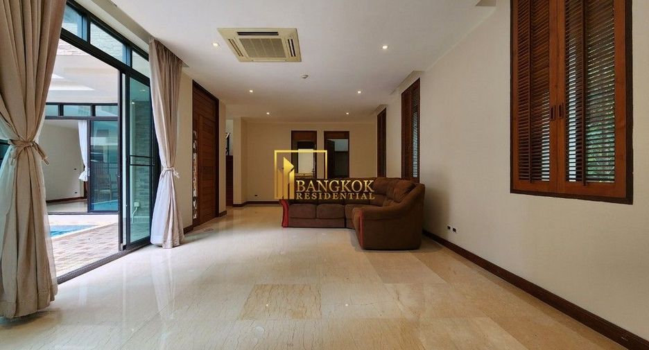 For rent 4 ベッドルーム villa in Khlong Toei, Bangkok