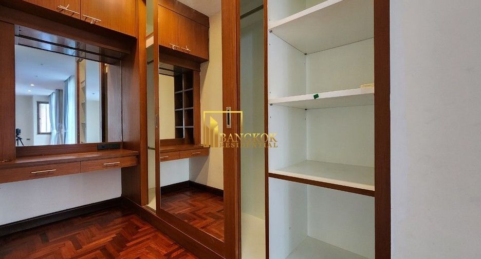 For rent 4 ベッドルーム villa in Khlong Toei, Bangkok
