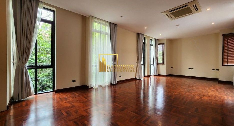 For rent 4 ベッドルーム villa in Khlong Toei, Bangkok