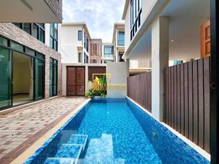 For rent 4 ベッドルーム villa in Khlong Toei, Bangkok