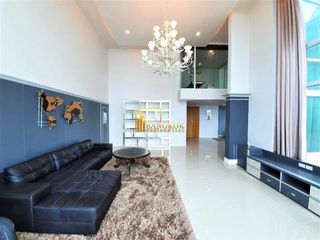 For rent 4 bedrooms condo in Watthana, Bangkok
