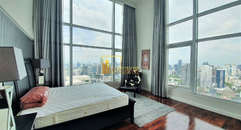 Condo en alquiler de 4 habitaciones en Watthana, Bangkok