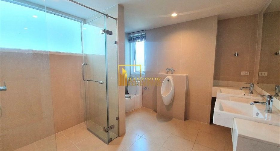 Condo en alquiler de 4 habitaciones en Watthana, Bangkok