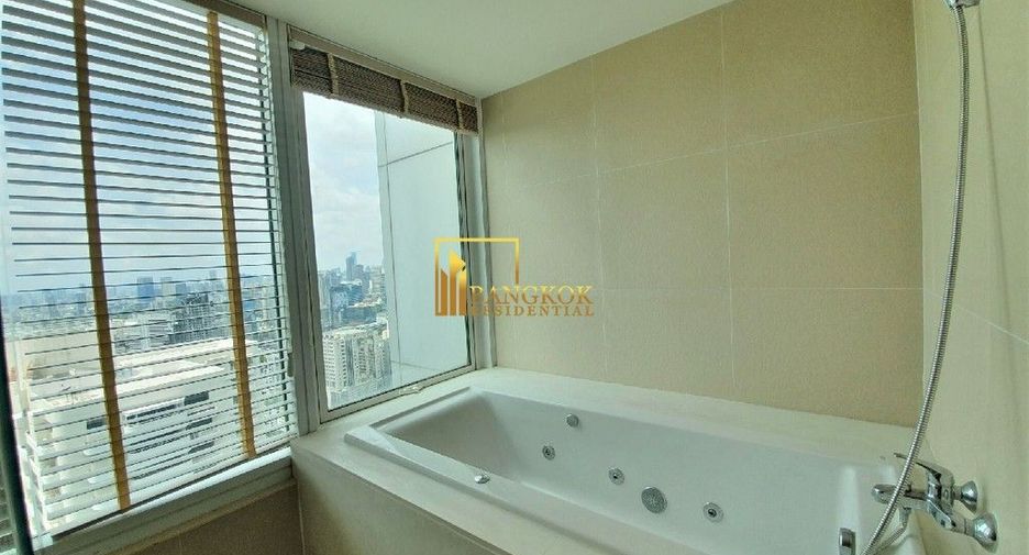 Condo en alquiler de 4 habitaciones en Watthana, Bangkok