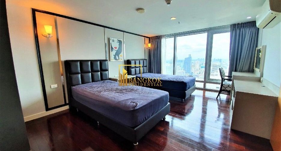 Condo en alquiler de 4 habitaciones en Watthana, Bangkok