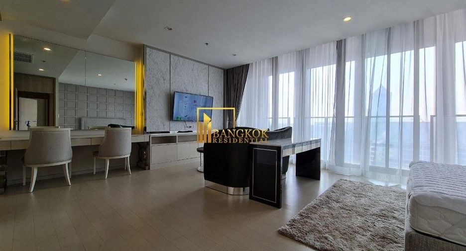 À louer 3 chambres condo à Pathum Wan, Bangkok