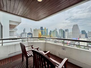 Apartamento con servicios en alquiler de 4 habitaciones en Watthana, Bangkok