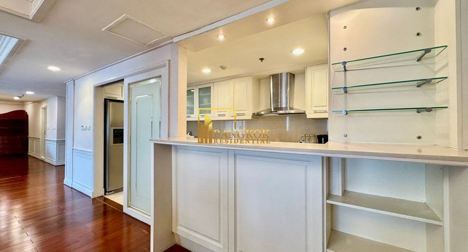 Apartamento con servicios en alquiler de 4 habitaciones en Watthana, Bangkok