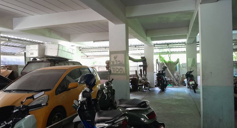 出售 40 卧室 服务式公寓 在 Watthana, 曼谷