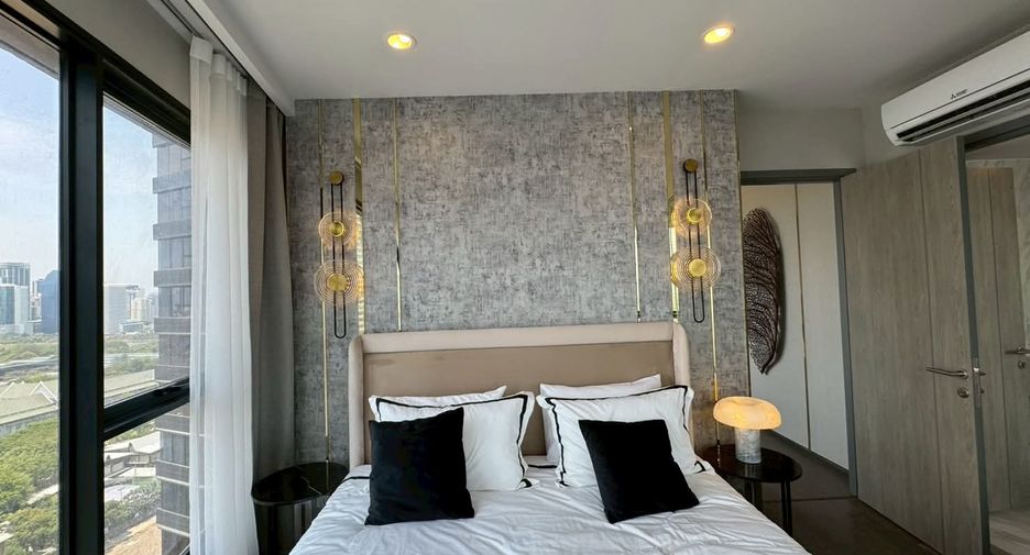 For rent 3 bedrooms condo in Khlong Toei, Bangkok